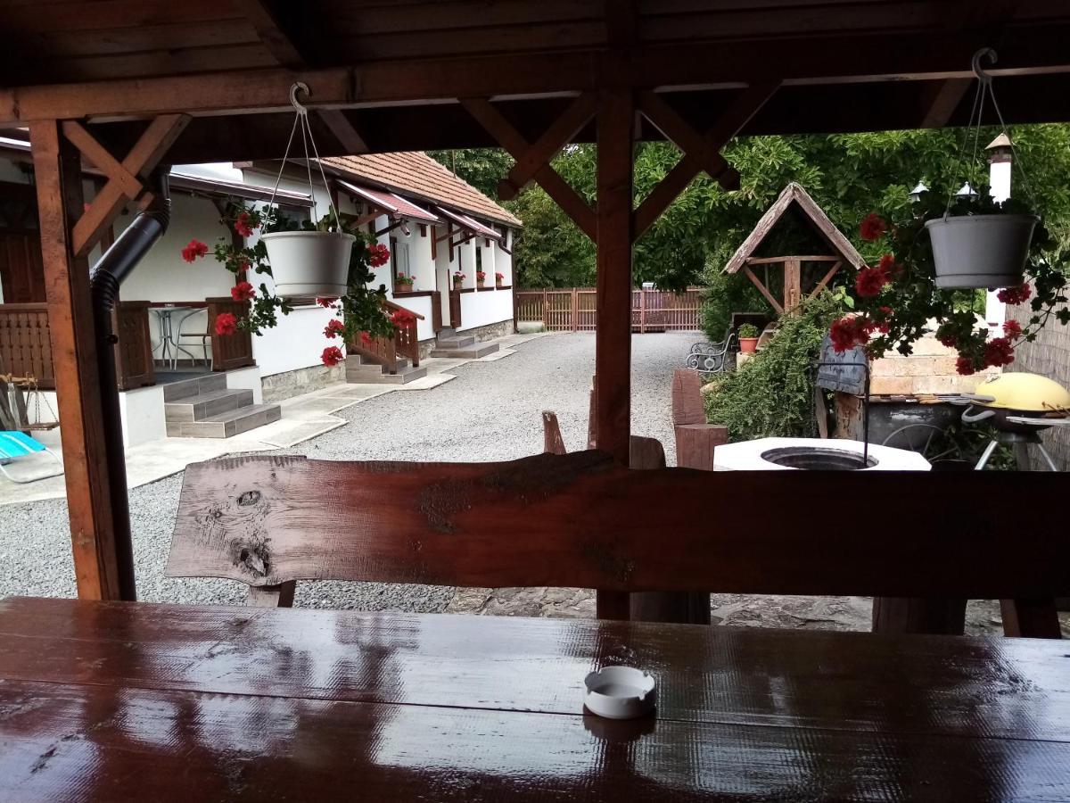 Kazsimér Vendégház Erdohorvati Exterior foto